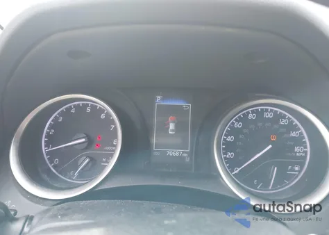 2021 Toyota Camry Le z USA, uszkodzony, nr VIN 4T1C11AK7MU480046